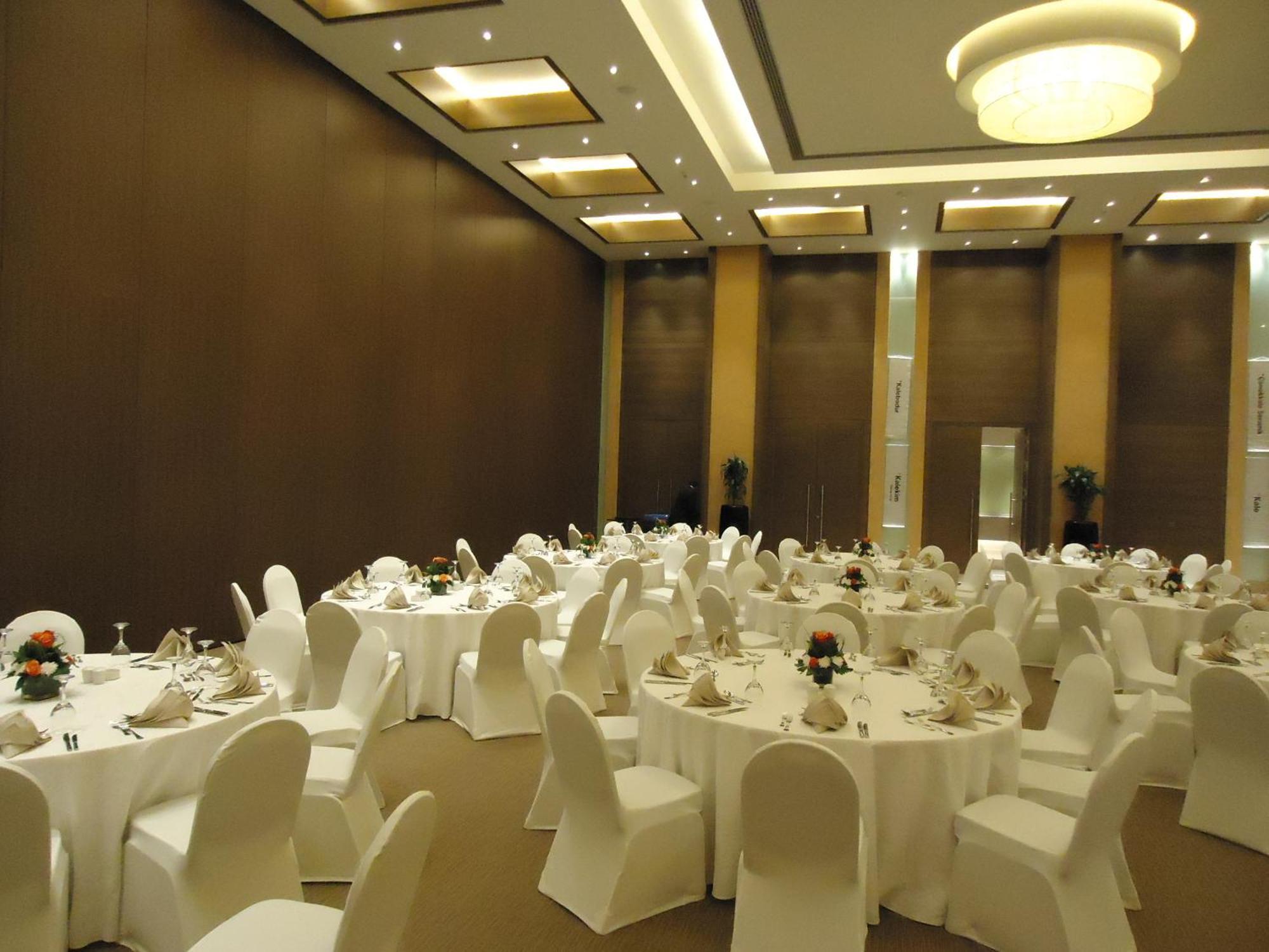 Erbil Rotana Hotel Exterior photo
